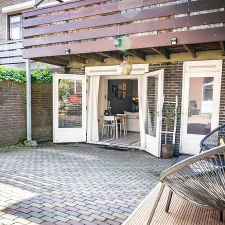 Hello - Souterrain Hoogwakersbosstraat 6 ノールトウェイク