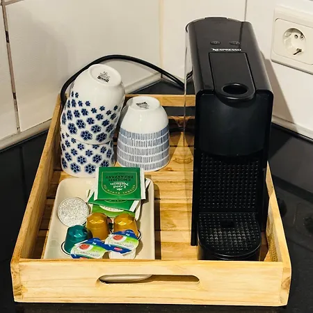 Hello - Souterrain Hoogwakersbosstraat 6 * Noordwijk