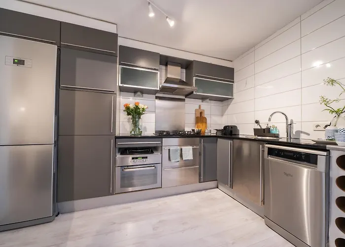 Hello - Souterrain Hoogwakersbosstraat 6 Apartament