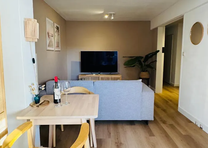 Hello - Souterrain Hoogwakersbosstraat 6