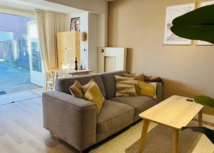 Appartamento Hello - Souterrain Hoogwakersbosstraat 6 *