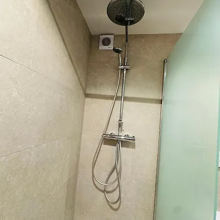 Hello - Souterrain Hoogwakersbosstraat 6