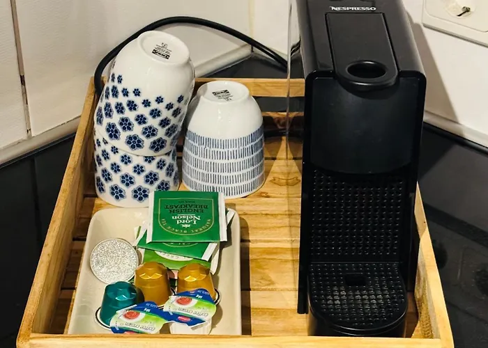 Hello - Souterrain Hoogwakersbosstraat 6 * Noordwijk