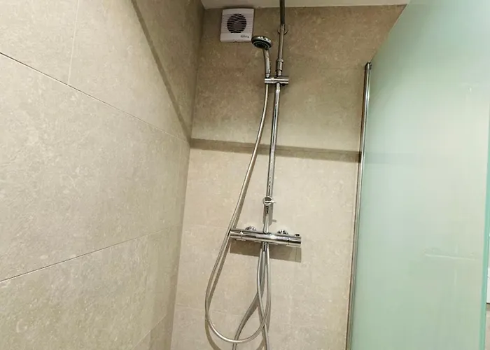 Hello - Souterrain Hoogwakersbosstraat 6