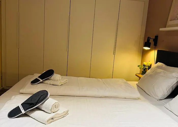 Hello - Souterrain Hoogwakersbosstraat 6 * Noordwijk